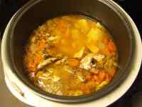 Рыбный суп хорош со сметаной