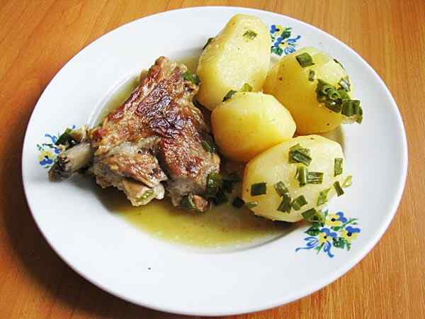 Картошка с мясом в мультиварке