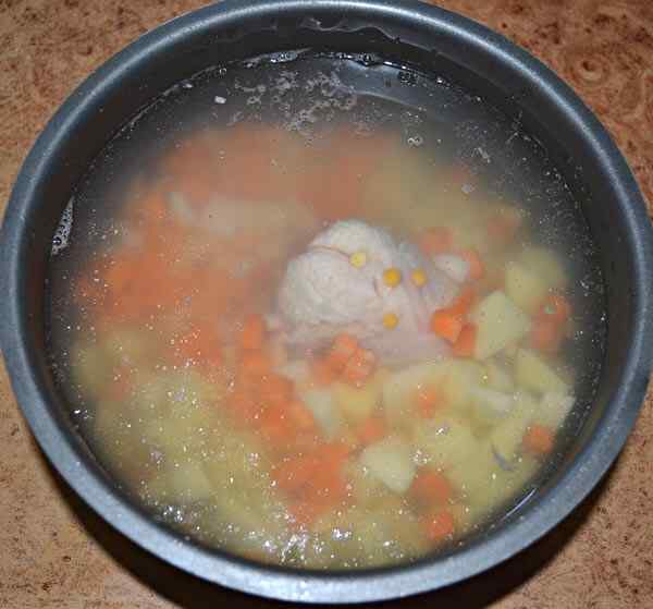 Суп гороховый в мультиварке