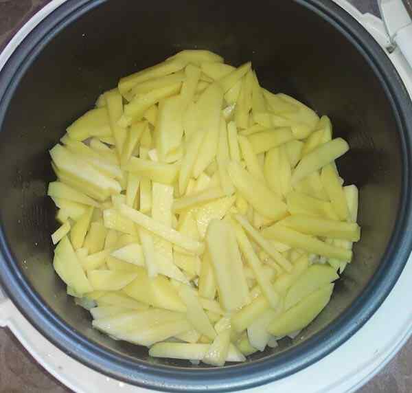Готовим картошку в режиме выпечка