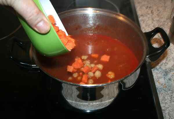 Как приготовить овощное рагу с кабачками
