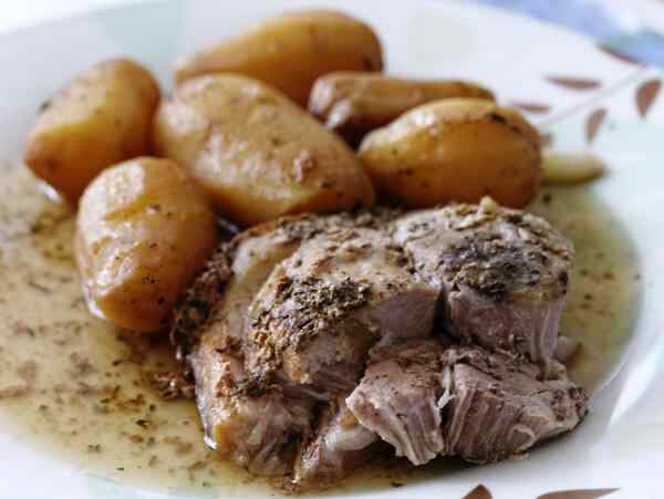 Тушеная картошка с мясом в мультиварке пошаговый рецепт