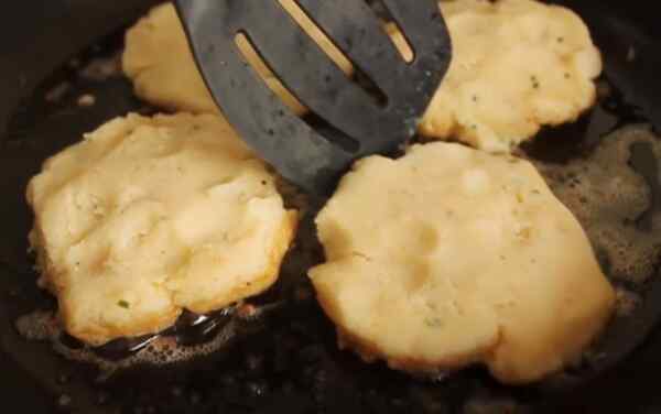 Котлеты из картофельного пюре рецепт на сковороде