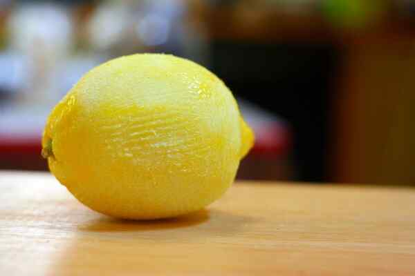 Цедра с одного хорошего маслянистого лимона