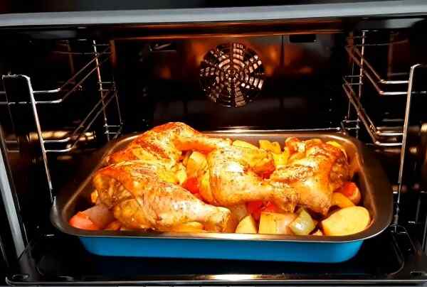 Приготовить курицу с картошкой в духовке рецепт