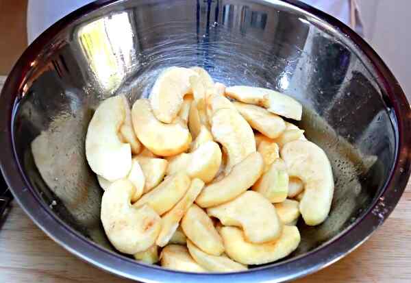 Рецепт вкусного пирога с яблоками