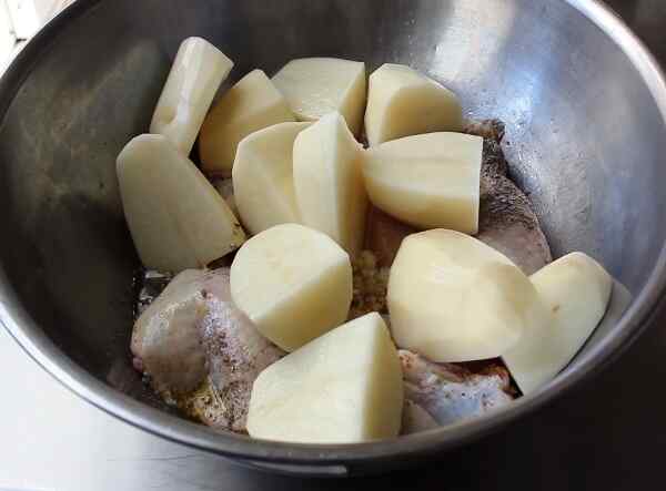Рецепт окорочков с картошкой в духовке