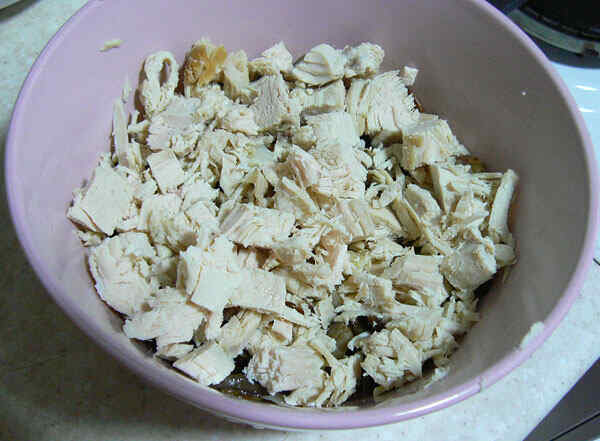 Рецепт салата с курицей и фасолью консервированной