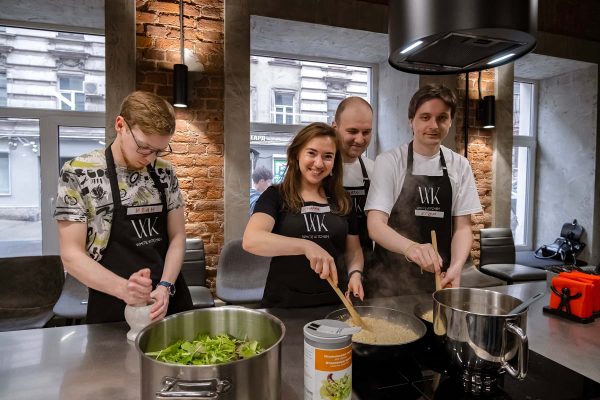 Кулинарная студия в Санкт-Петербурге: Путешествие в мир вкуса и кулинарного искусства